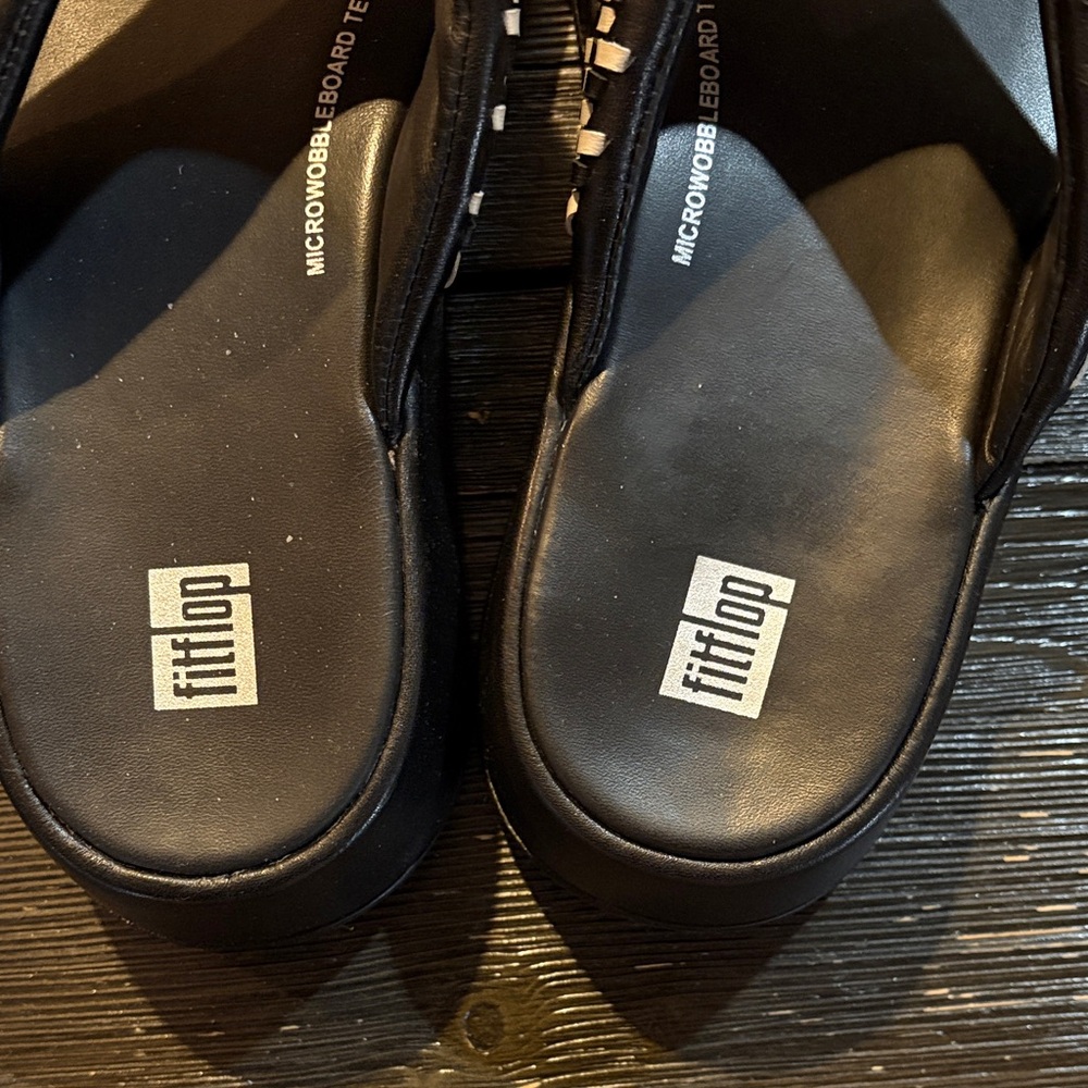 FitFlop Monochrome Woven Sandals - Picture 2 of 5